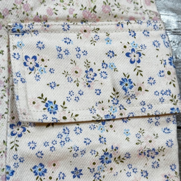Altar'd State Floral Mini Skirt Cottagecore Cargo Pockets Size M - Picture 3 of 7